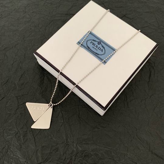 Prada necklace 05lyh25